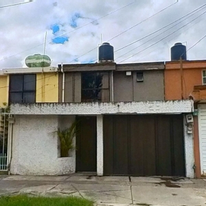 Casa de 2 niveles en fraccionamiento, casas en venta