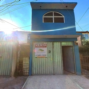 Casa amplia y bin iluminada con cochera, casas en venta